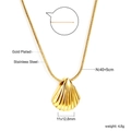 Collana con ciondolo a conchiglia in acciaio inossidabile dorato e catena a serpente - Collana con Conchiglia a Ventaglio Oro (NE2C3001G)
