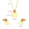 Dettaglio del set di collana e orecchini quadrati in acciaio inossidabile placcato oro - Stile Griglia Rettangolare Oro (SE249401G)
