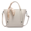 Sac seau beige motif litchi avec foulard en soie et bandoulière réglable en couleur variée - Blanc