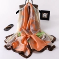 Elegante sciarpa in seta con motivo a conchiglia arancione e beige su una borsa - Seta sintetica / Rosa Arancio