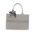Bolso tote beige bordado con flores, pañuelo decorativo y texto Fashion Bag - Blanco