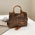 Leopard-Leinentasche mit Vordertaschen und verstellbarem Schultergurt für Damen - Braun Ohne Anhänger