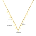 Dettaglio della collana in acciaio inossidabile dorato 45cm con paillettes a goccia - Oro (NE238401G)