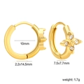 Boucles d'oreilles fleur dorées avec zircons blancs et dimensions précises du produit - Boucles d'Oreilles Pendentif Fleur à 4 Pétales Dorée (EA33870AG)