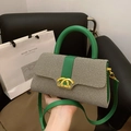 Modische Koffer-Handtasche aus grauem Gewebe mit leuchtend grünen Leder-Akzenten - Grün