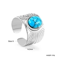 Detailweergave van de boheemse zilveren ring met turquoise steen en gegraveerde texturen - Zilveren Boheemse Turkoois (RI1483K8S)