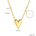 Minimalistische goldene Herz-Halskette mit Perlen-O-Kette auf weißem Grund - Goldene Perlenkette (NE2F9901G)