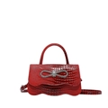 Sac à main rouge texture crocodile avec boucle nœud en strass et poignée robuste - Rouge