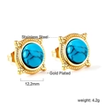 Vue détaillée des boucles d'oreilles turquoise vintage de 12,2 mm en acier plaqué or - Style Clou à Texture Turquoise Ronde (EA57660KG)