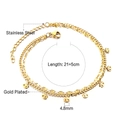 Dettaglio della cavigliera a doppio strato placcata oro 18K con ciondoli Evil Eye - Ciglia (AN110501G)
