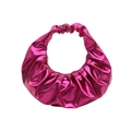 Bolso hobo plisatdo en rojo rosa metalizado con asa fruncida y acabado en piel sintética brillante - Morado