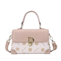 Sac bandoulière rose et beige avec motif trèfle doré et boucle en D décorative - Lettres Blanches