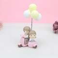 Figurines de couple en résine sur moto rose avec ballons pour gâteau ou décor de voiture - Couple en Moto Rose