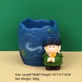 Starry Night style resin storage organizer with 3D figure, size 10x7.3x7.5cm, 300g - Van Gogh Pen Holder / 10x7.3x7.5cm