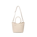 Schicke beige Beuteltasche aus Leder mit Lychee-Struktur und verstellbarem Riemen - Gebrochenes Weiß