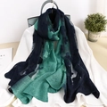 Sciarpa sfumata blu navy e menta con ricamo floreale e design in pizzo con intaglio - 65*180CM / Verde + Blu Marino