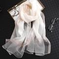 Eleganter Seidenschal in Elfenbein und Rosa mit feinem Farbverlauf für Damen - Creme
