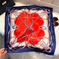 Pañuelo de seda cuadrado de lujo con estampado de cadenas doradas en azul y rojo - 65*65cm / Azul
