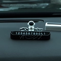 Schwarzes Parkschild fürs Auto mit Astronautenfigur und Moon Night Schriftzug Design - Schwarz Stil (BB2207-3)