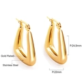 Vue détaillée des boucles d'oreilles triangulaires en acier plaqué or avec dimensions - Style Créole Géométrique Triangle (EA313601G)