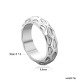 Dettagli anello nido d'ape argento 5,5mm con taglie 6, 7, 8 e peso indicato 5g - US 6 / Argento Martellato (RI169006-8S)