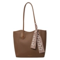 Bruine shopper van generfd leer met elegante zijden sjaal en gouden belettering - Met bruin-wit geruite sjaal / Bruin