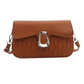 Bruine geplooide crossbodytas met ruitstiksel en zilverkleurige gespdetail - Bruin