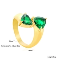 Detalle del anillo ajustable chapado en oro con piedras verdes y medidas de tamaño - Talla 7 (Ajustable) / Estilo de Circonita Triangular Verde Dorada (RI1731J7G)