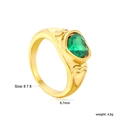 Detail van 18k vergulde ring met groene hart edelsteen en hart reliëf aan de zijkant - US 6 / Gouden Hart Groene Edelsteen Stijl (RI1743J6-8G)