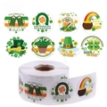 Rouleau de stickers Saint-Patrick avec 8 designs de trèfles et chaudrons d'or - Style Arc-en-ciel Fer à Cheval Saint-Patrick (B)