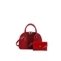Sac à main rouge gaufré crocodile et son petit portefeuille assorti en cuir verni - Rouge