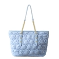 Gesteppte hellblaue Cloud-Tasche mit goldener Kette und weicher Blasen-Textur - Blau