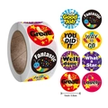 Rouleau de stickers de récompense de 1 pouce avec 8 motifs de dessins animés colorés - Style de Récompense Étoile et Animal de Dessin Animé (B) / En Rouleau