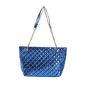 Quilted tote bag in bright blue finish with golden metal chain shoulder strap - Blue