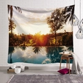 Detalle de tapiz de paisaje de palmeras al atardecer colgado en pared de ladrillo blanco - 95x73cm / Lago De Palmeras Al Atardecer (款式-3)