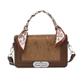 Bruine patchwork handtas met textuurstof, zijden sjaal handvat en metalen sluiting - Bruin
