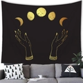 Detalle macro del tapiz de sol y luna con fases lunares doradas y motivos místicos - 95x73cm / Estilo Fase lunar y manos (Estilo 4)