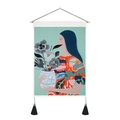 Tapiz de pared vertical con ilustración de chica artística y elegantes borlas negras - 35x50cm / Mujer con Jarrón de Porcelana Azul (Estilo 7)