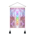 Dettaglio dell'arazzo da parete con sette chakra, supporto in legno e nappe nere - 35x50cm / Chakra Rosa Viola Sognanti (Stile 4)