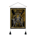 Détail de la tenture tarot THE LOVERS avec motif noir et or et finitions à pompons noirs - Les Amoureux