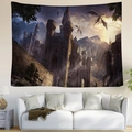 Détail de tapisserie murale avec dragon et château médiéval au-dessus d'un canapé blanc chic - Château du Dragon (Style 12)