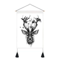 Dettaglio dell'arazzo cervo moderno in bianco e nero con asta in legno e nappe - Alce con Corna a Ramo Bianco e Nero / 35x50cm