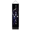 Dettaglio di arazzo con fasi lunari, stampa nebulosa, asta in legno e nappe nere - 32.5x130cm / Stile Cielo Stellato Fasi Lunari (Stile 3)