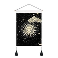 Astrologischer Wandteppich mit Himmelsmotiven Sonne Mond mit Holzstange und Quasten - Personifizierte Sonne (Stil 2) / 32.5x130cm