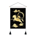 Détail de tapisserie murale déesse de la lune bohème avec motif noir et or et glands - Déesse à Cheval (Style 8) / 35x50cm