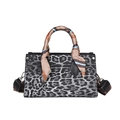 Graue Handtasche mit Leopardenmuster, Seidenschal-Griff und breitem Schultergurt - Schwarz