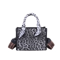 Schicke Handtasche mit Leopardenmuster, Seidenschal-Griff und breitem Gurt - Schwarz