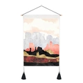 Dettaglio dell'arazzo nordico con paesaggio astratto, asta di legno e nappe nere - 35x50cm / Stile Artistico Deserto Montagne Rosa (Stile 3)