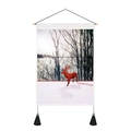 Nordischer Wandteppich mit rotem Rentier im Winterwald und schwarzen Quasten - 35x50cm / Schneewald-Rotwild-Stil (Stil 2)