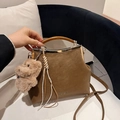 Sac rétro marron foncé avec poignée en résine ambrée et charm ours en peluche - Avec Pendentif / Kaki